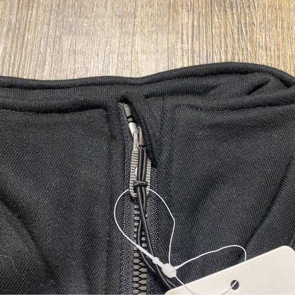 Lululemon Kids Black Half-Zip Pullover Size 5-6Y With Thumb Holes - Picture 7 of 13